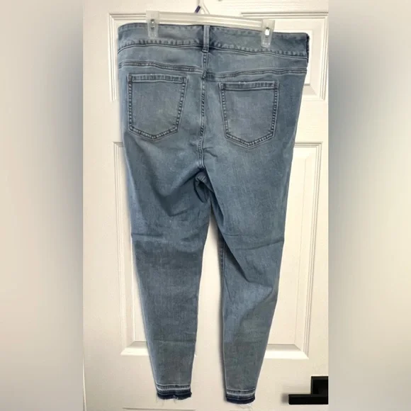 Torrid - Super Soft High Rise Jeggings - Picture 5 of 7